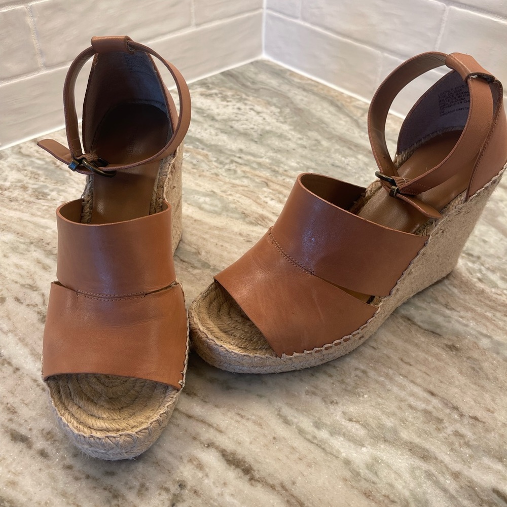 Treasure and Bond Wedges. Size 9